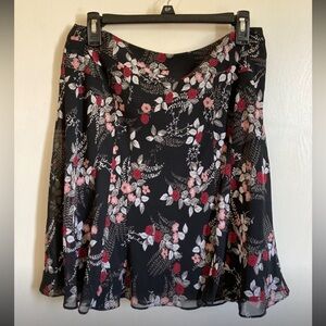 *Loft Petites Black Floral Size 6P Flare Skirt #IR